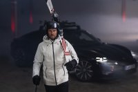 Porsche Markenbotschafter und zweifacher Olympiasieger Aksel Lund Svindal mit dem neuen „PORSCHE 7 Series“