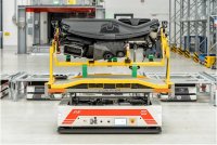 Porsche arbeitet mit serva transport systems für die automatisierte logistische Versorgung der Taycan-Montage zusammen