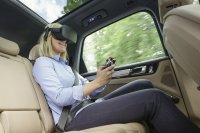 Porsche und "holoride" lassen die Passagiere eines Autos in virtuelle Unterhaltungswelten eintauchen