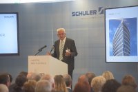 "Schuler hat es geschafft, die Presse immer wieder neu zu erfinden", sagte Baden-Württembergs Ministerpräsident Winfried Kretschmann.