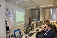 Der „E-Day“ des BBZ Augsburg: vitero präsentiert sein virtuelles Klassenzimmer interessierten Besuchern. Mit Vorträgen und Workshops beleuchteten Experten im intensiven Austausch mit den Teilnehmern das Thema Blended Learning.