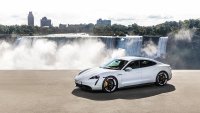 Weltpremiere des neuen Porsche Taycan in Nordamerika 2019