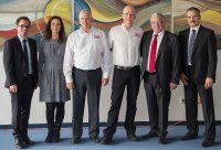 The general management of PI (Physik Instrumente) GmbH & Co. KG and the general management of ACS Motion Control during the announcement of the acquisition of a majority shareholding in ACS / Source: PI